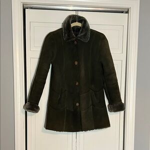 Women's olive green suede faux fur lined coat sz small